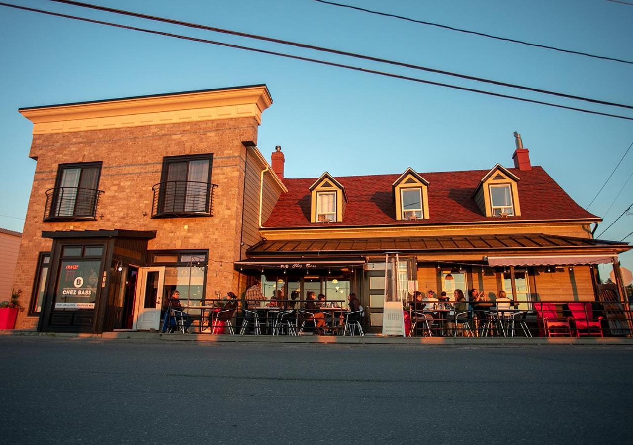 Le Littoral Bistro Gourmand Et Auberge Hotel Sainte Anne des Monts Exterior photo